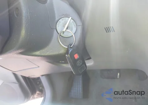 2004 Toyota Corolla Le z USA, uszkodzony, nr VIN 1NXBR32E24Z195280